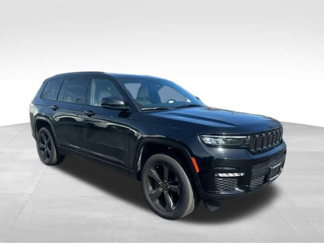 Used 2025 Jeep Grand Cherokee L Limited w/ Black Appearance Package image 11