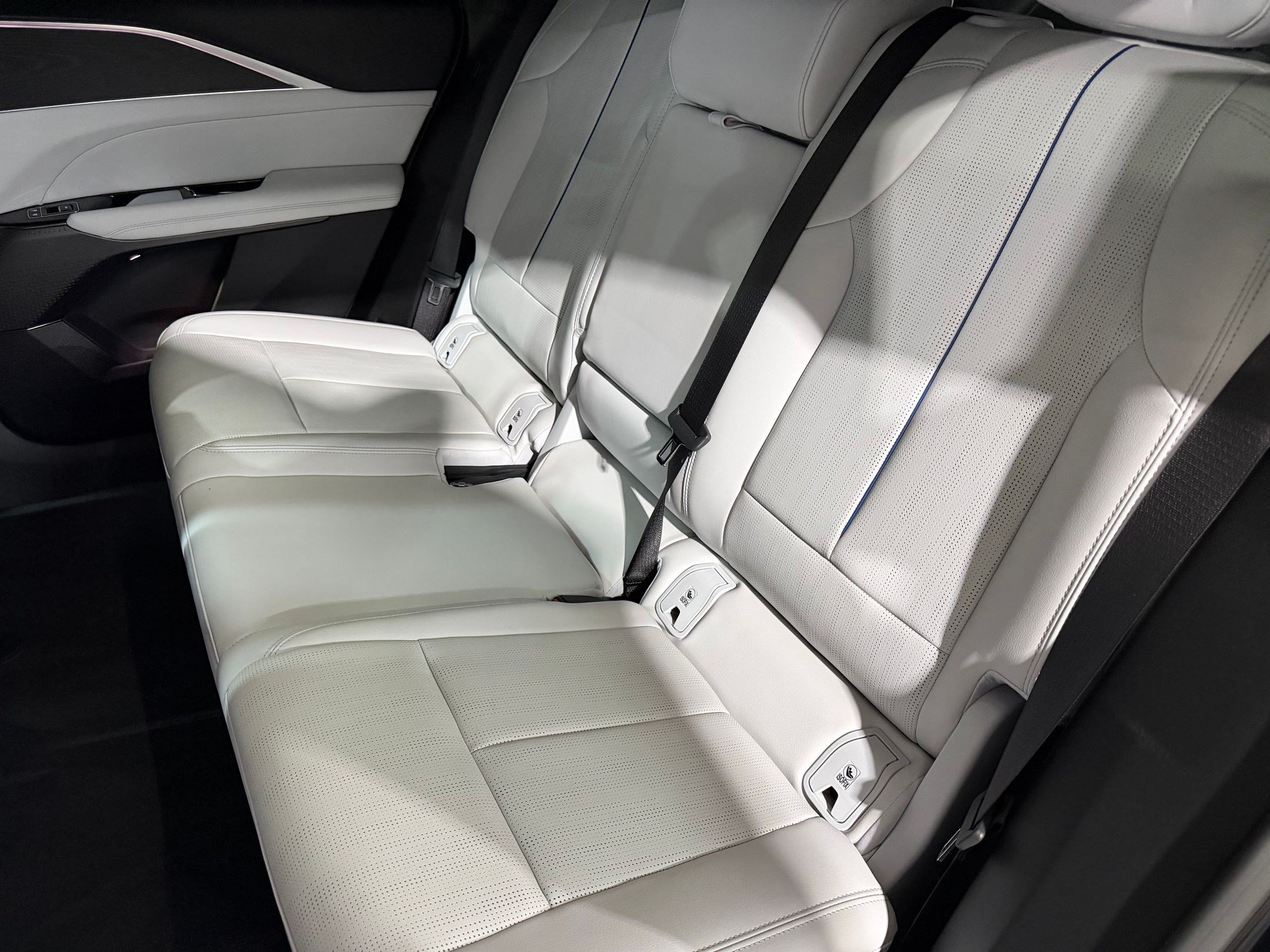 Certified 2025 Cadillac Lyriq Sport w/ LPO, Floor Liner Package RWD image 27