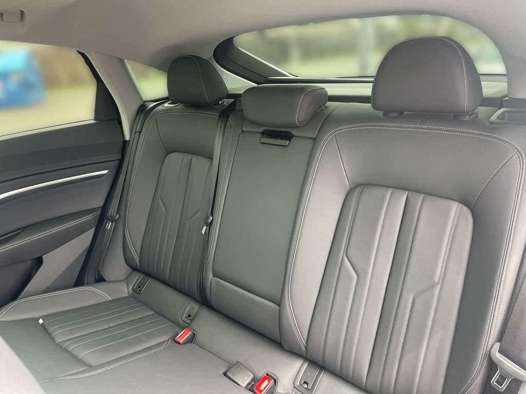 Used 2022 Audi e-tron Premium AWD/4WD image 22