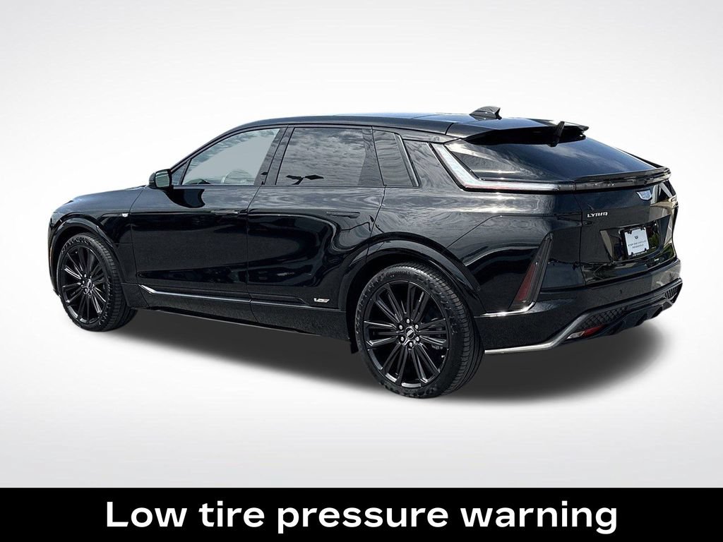 New 2026 Cadillac Lyriq V w/ Exterior Carbon Fiber Package AWD/4WD image 6