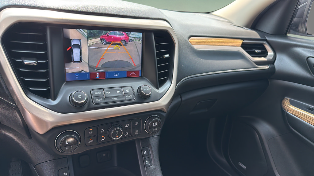 Used 2017 GMC Acadia Denali w/ Technology Package AWD/4WD image 31