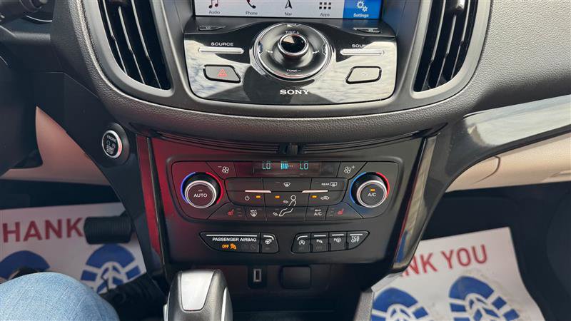 Used 2019 Ford Escape Titanium AWD/4WD image 39