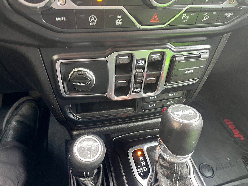 Used 2019 Jeep Wrangler Unlimited Sahara w/ Dual Top Group image 29