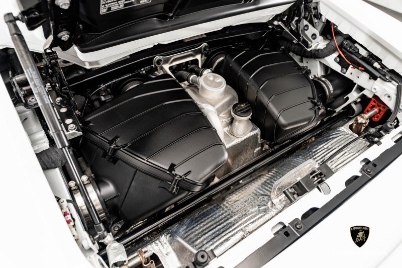 Used 2024 Lamborghini Huracan EVO image 21