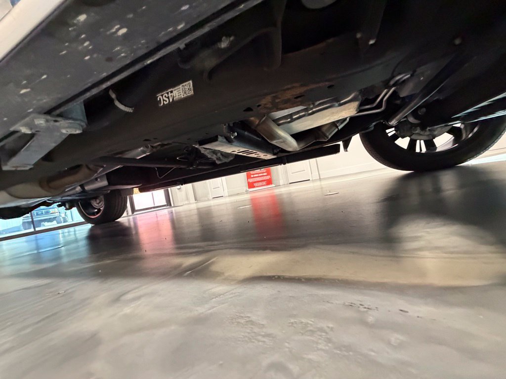 Used 2024 Chevrolet Silverado 1500 High Country AWD/4WD image 32