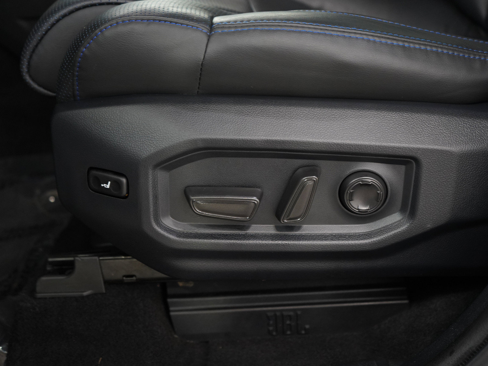 Used 2023 Toyota Tundra Platinum AWD/4WD image 27