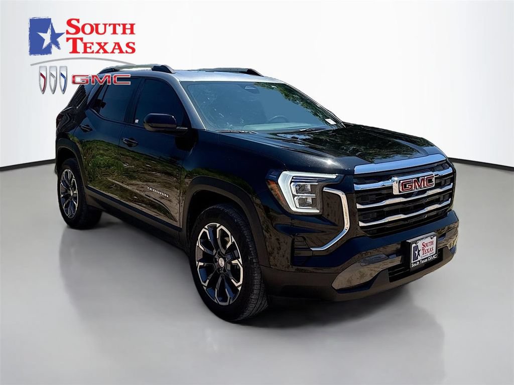 Used 2026 GMC Terrain Elevation w/ Elevation Premium Package FWD image 1