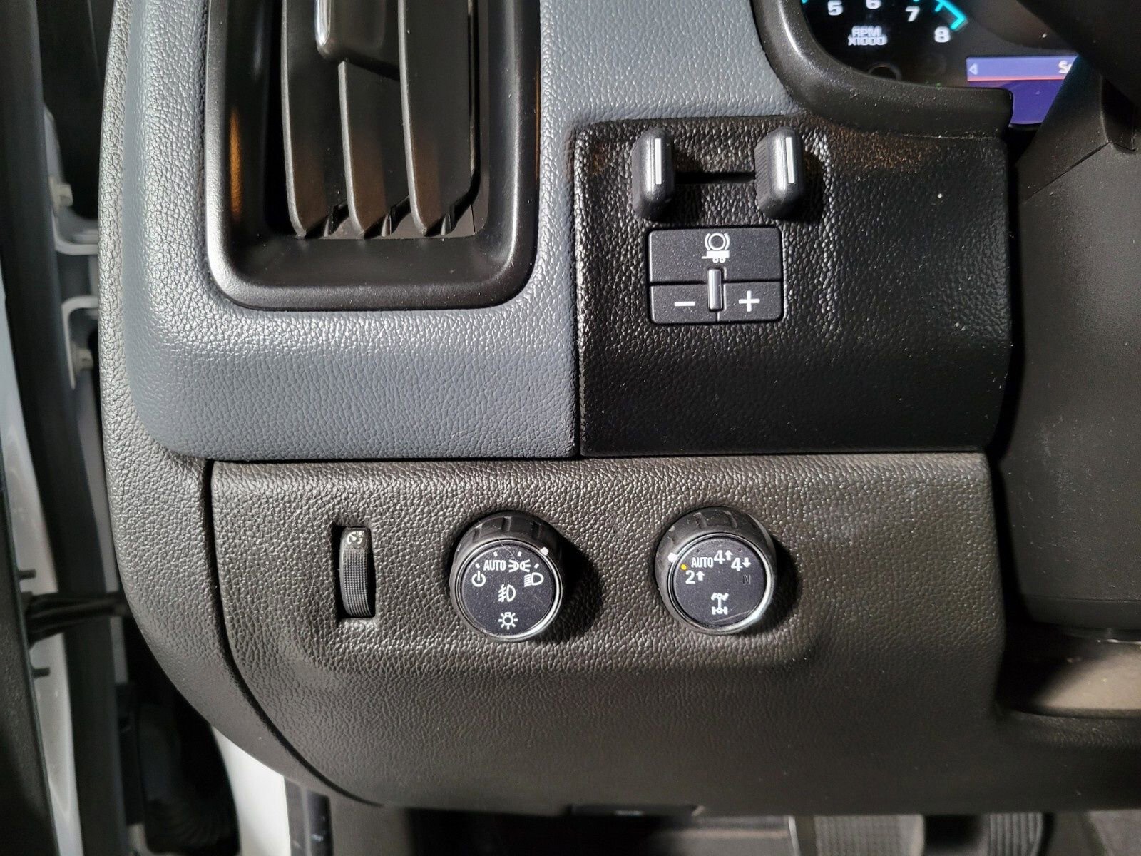 Used 2020 Chevrolet Colorado Z71 image 29