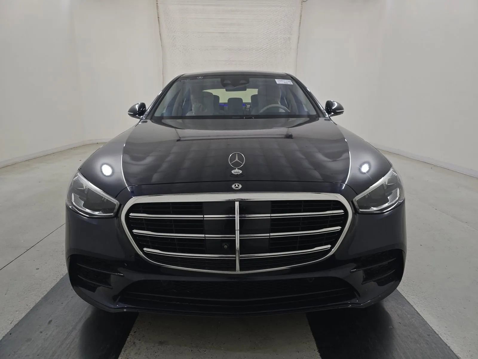 Used 2022 Mercedes-Benz S 580 4MATIC Sedan image 1
