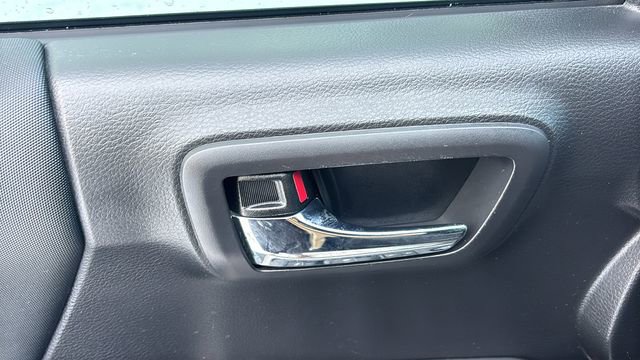 Used 2023 Toyota Tacoma TRD Sport w/ Technology Package image 11