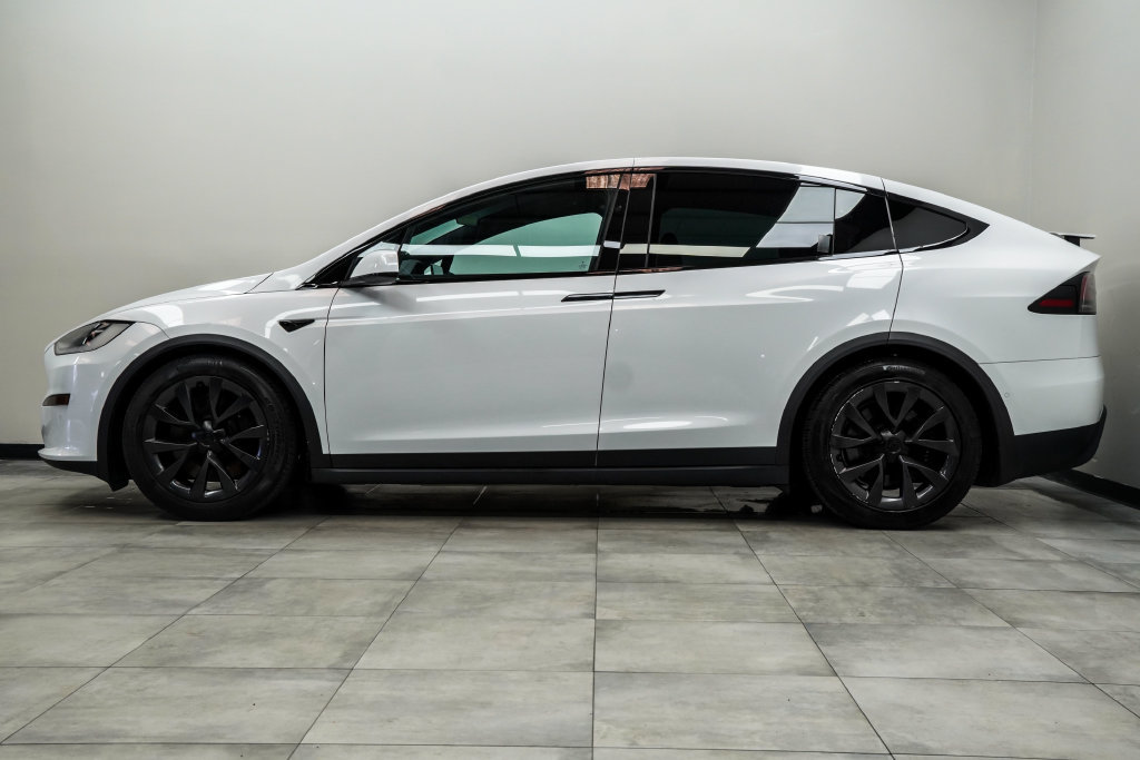 Used 2023 Tesla Model X AWD/4WD image 9