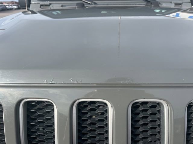 Used 2019 Jeep Wrangler Unlimited Sahara image 4