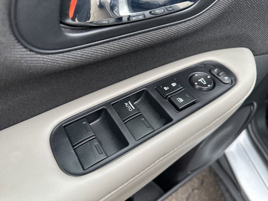 Used 2022 Honda HR-V LX image 16