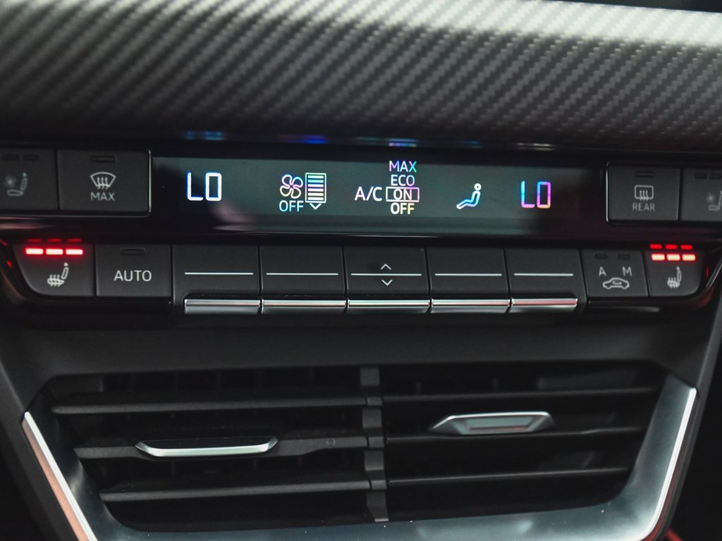 Used 2024 Audi e-tron GT Premium Plus image 20