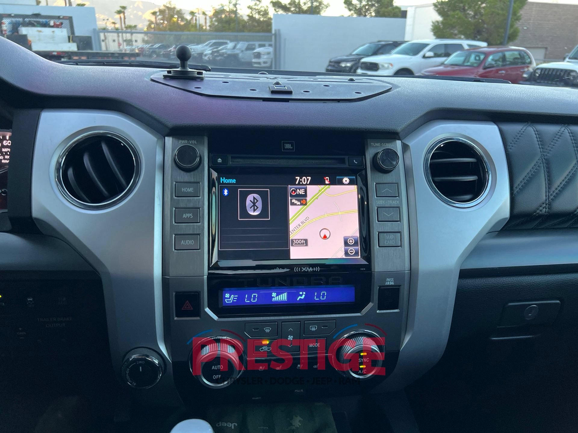 Used 2018 Toyota Tundra Platinum AWD/4WD image 36