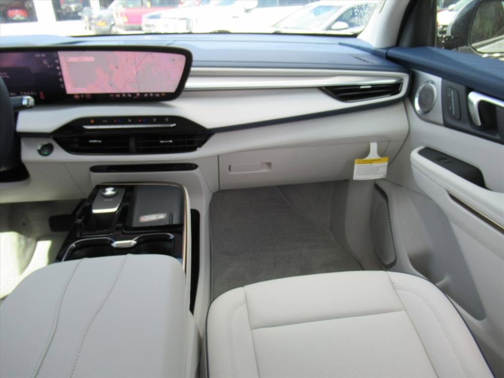 New 2026 Buick Enclave Avenir w/ Super Cruise Package FWD image 13