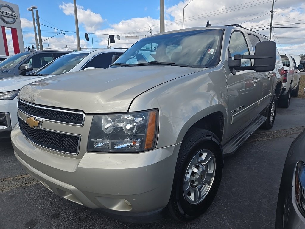 Used 2013 Chevrolet Suburban 2500 LT image 2