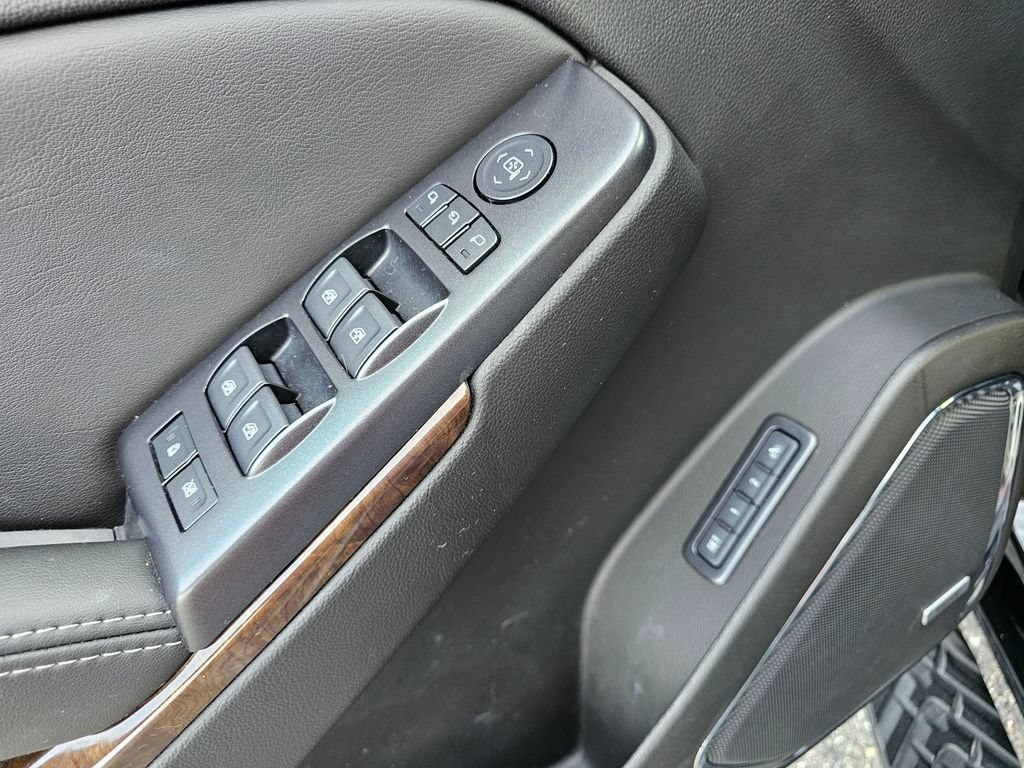 Used 2018 Chevrolet Tahoe LT w/ Luxury Package AWD/4WD image 29