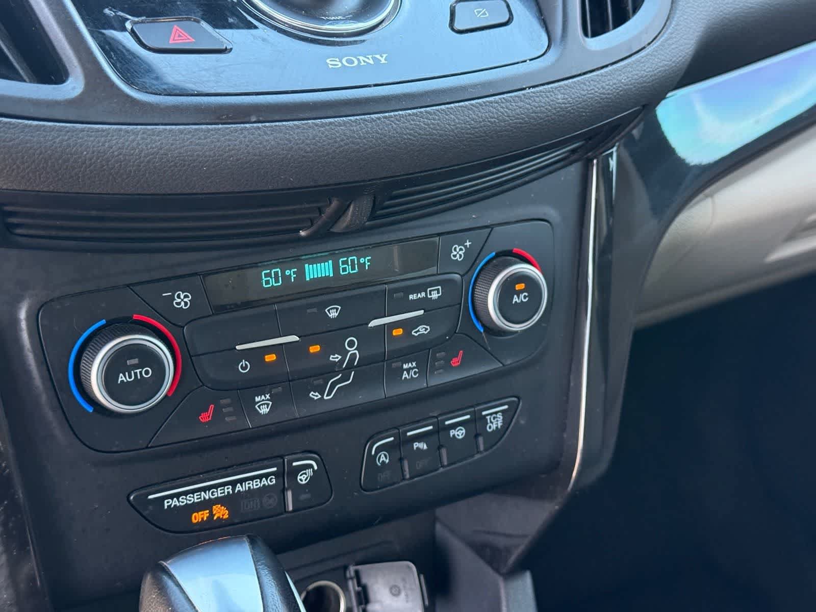 Used 2019 Ford Escape Titanium FWD image 22