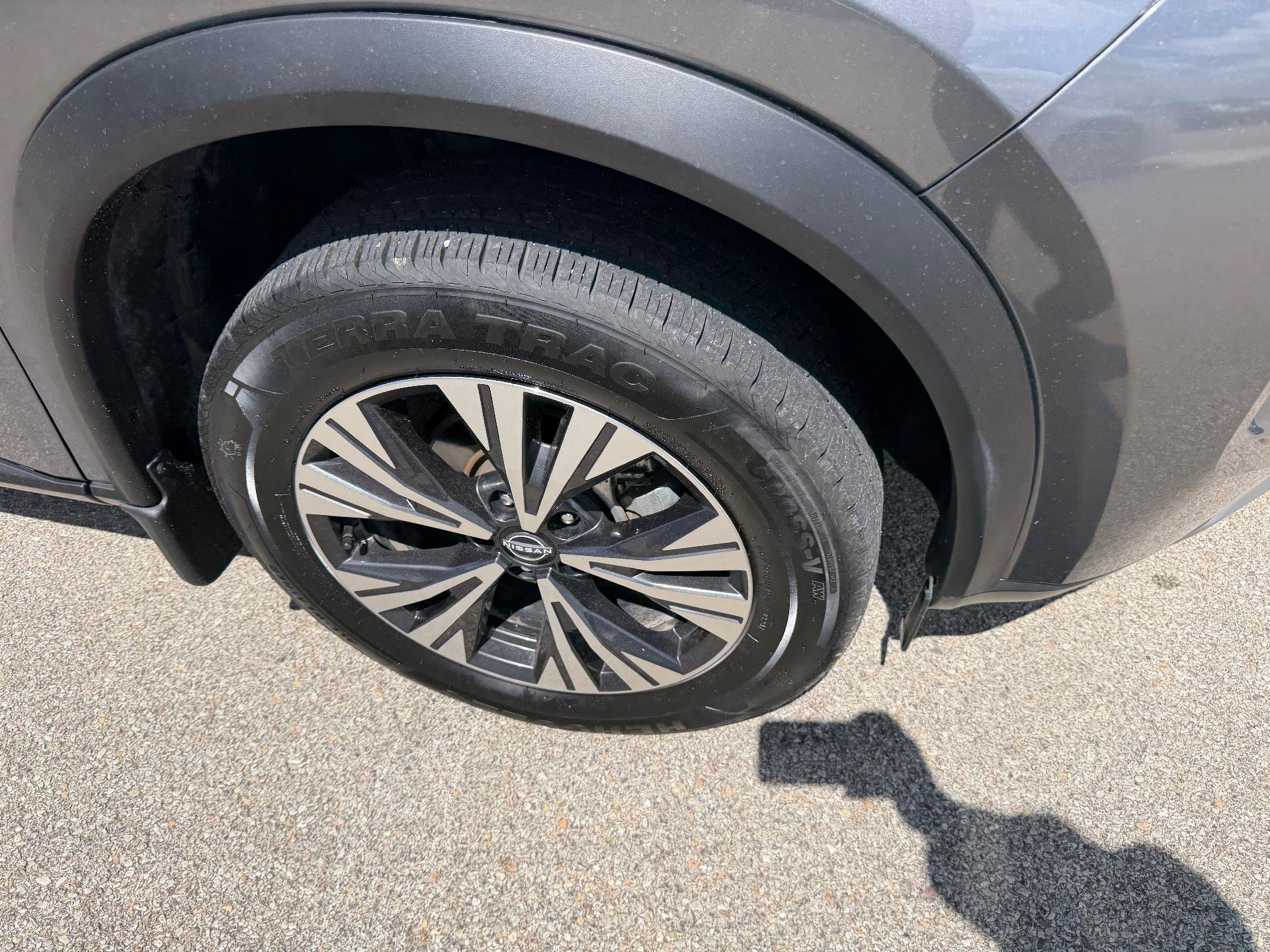 Used 2023 Nissan Rogue SV AWD/4WD image 10