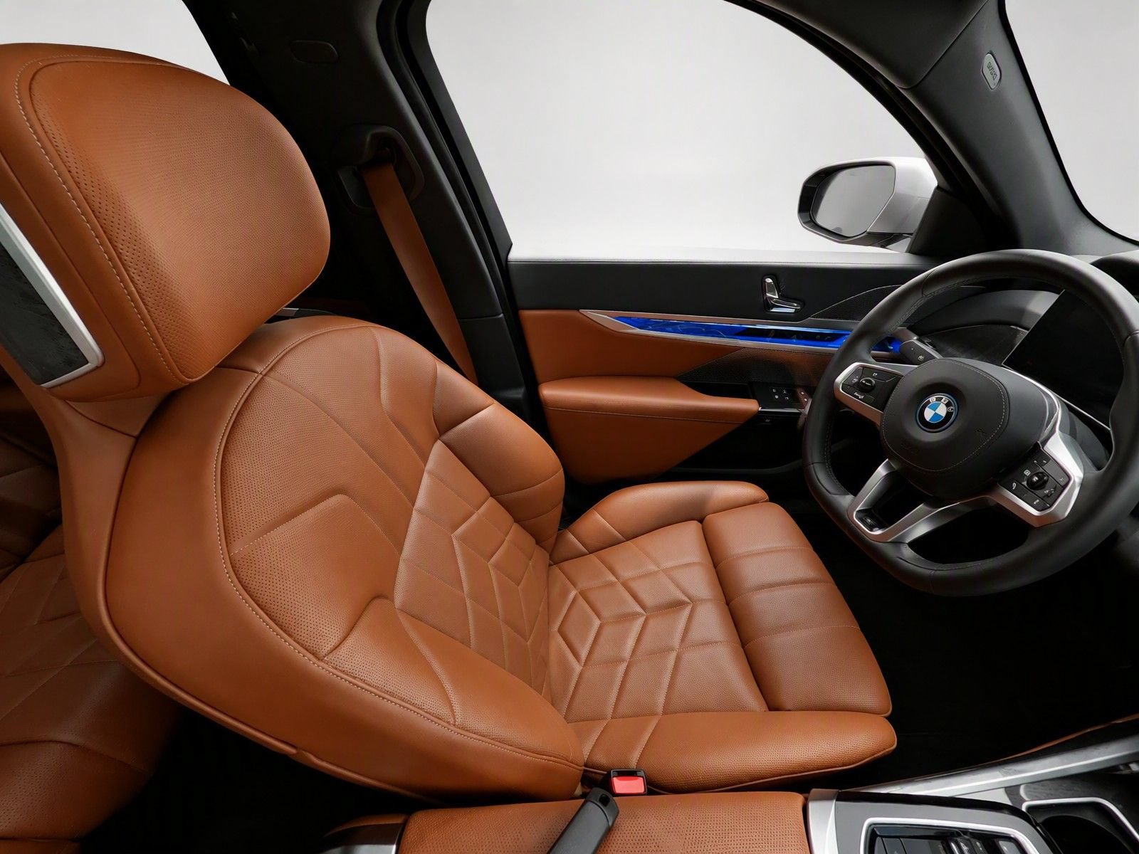 Used 2024 BMW i7 xDrive60 w/ Premium Package RWD image 10
