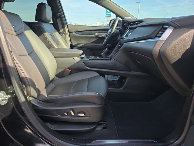 Used 2025 Cadillac XT5 Premium Luxury image 25