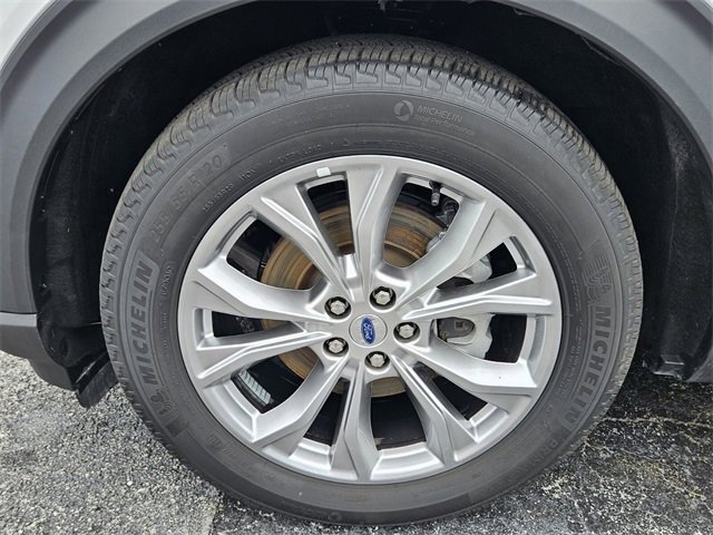 Used 2024 Ford Explorer Limited image 18