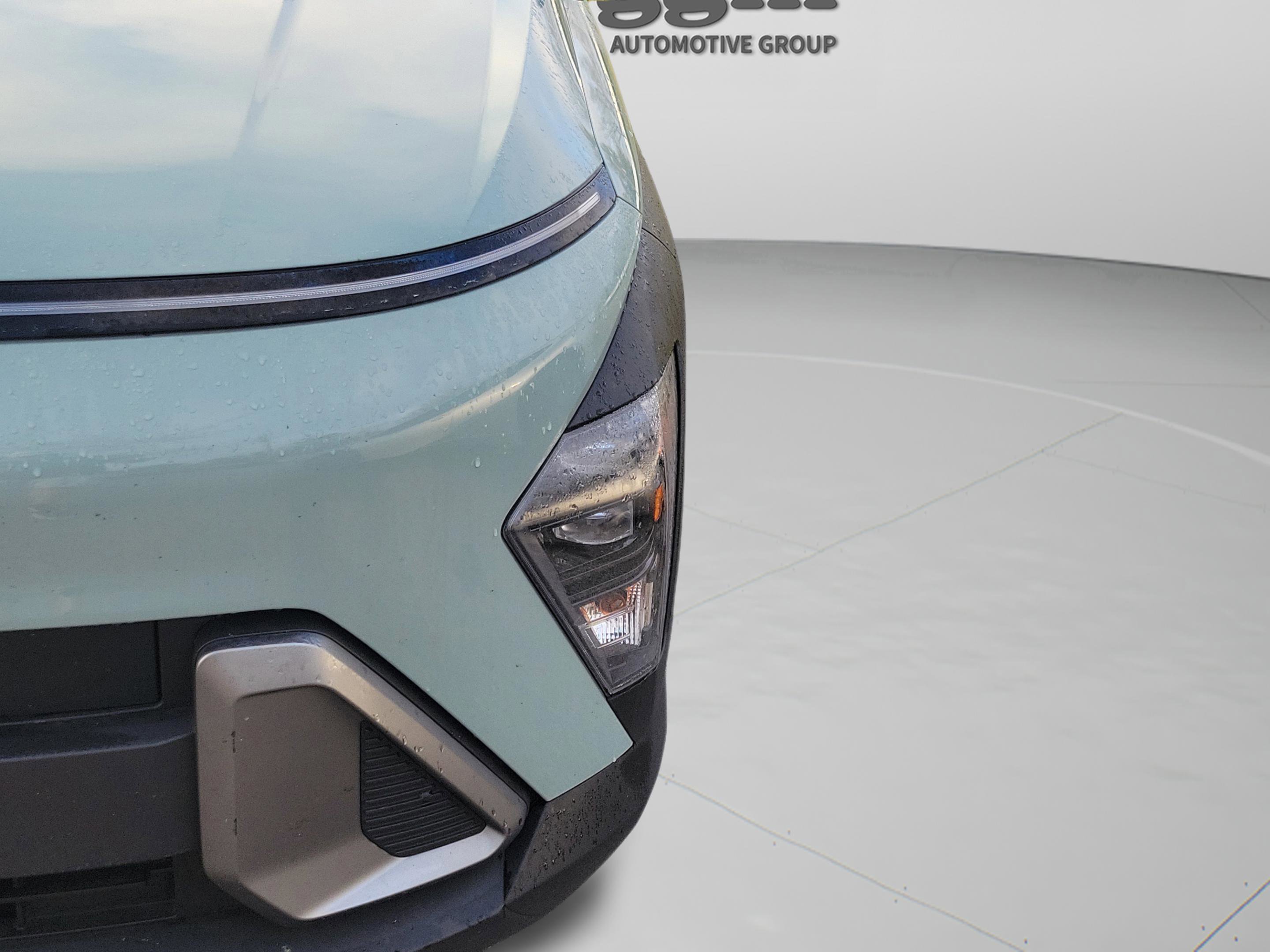 Used 2024 Hyundai Kona SEL image 3