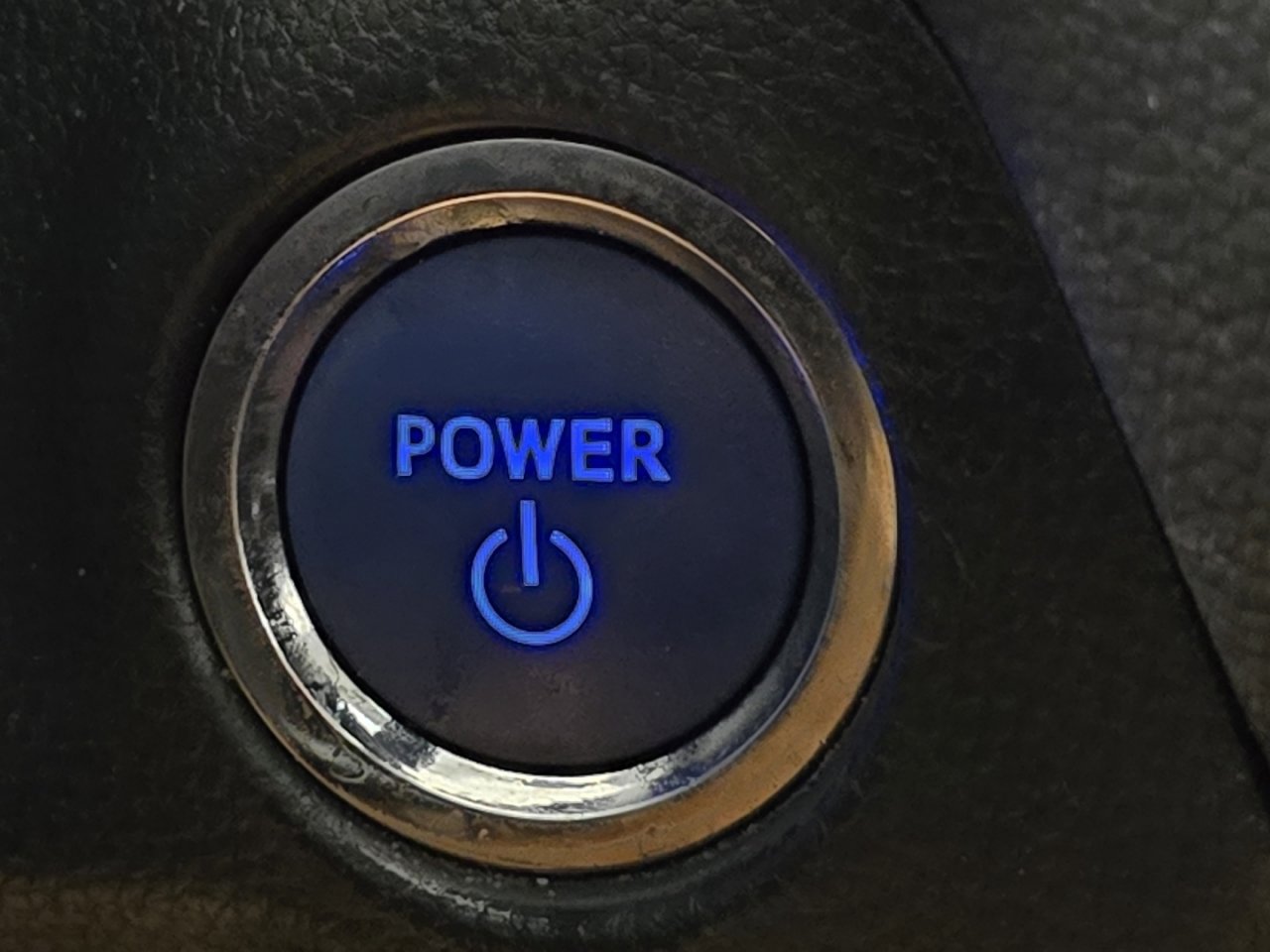 Used 2021 Toyota RAV4 XLE image 27