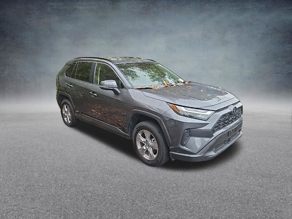Used 2025 Toyota RAV4 LE AWD/4WD image 2
