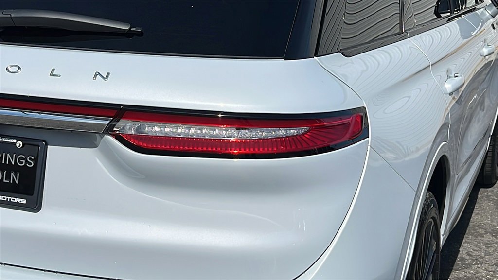 Used 2025 Lincoln Corsair Reserve w/ Jet Appearance Package image 6