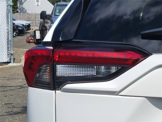 Used 2022 Toyota RAV4 SE image 10
