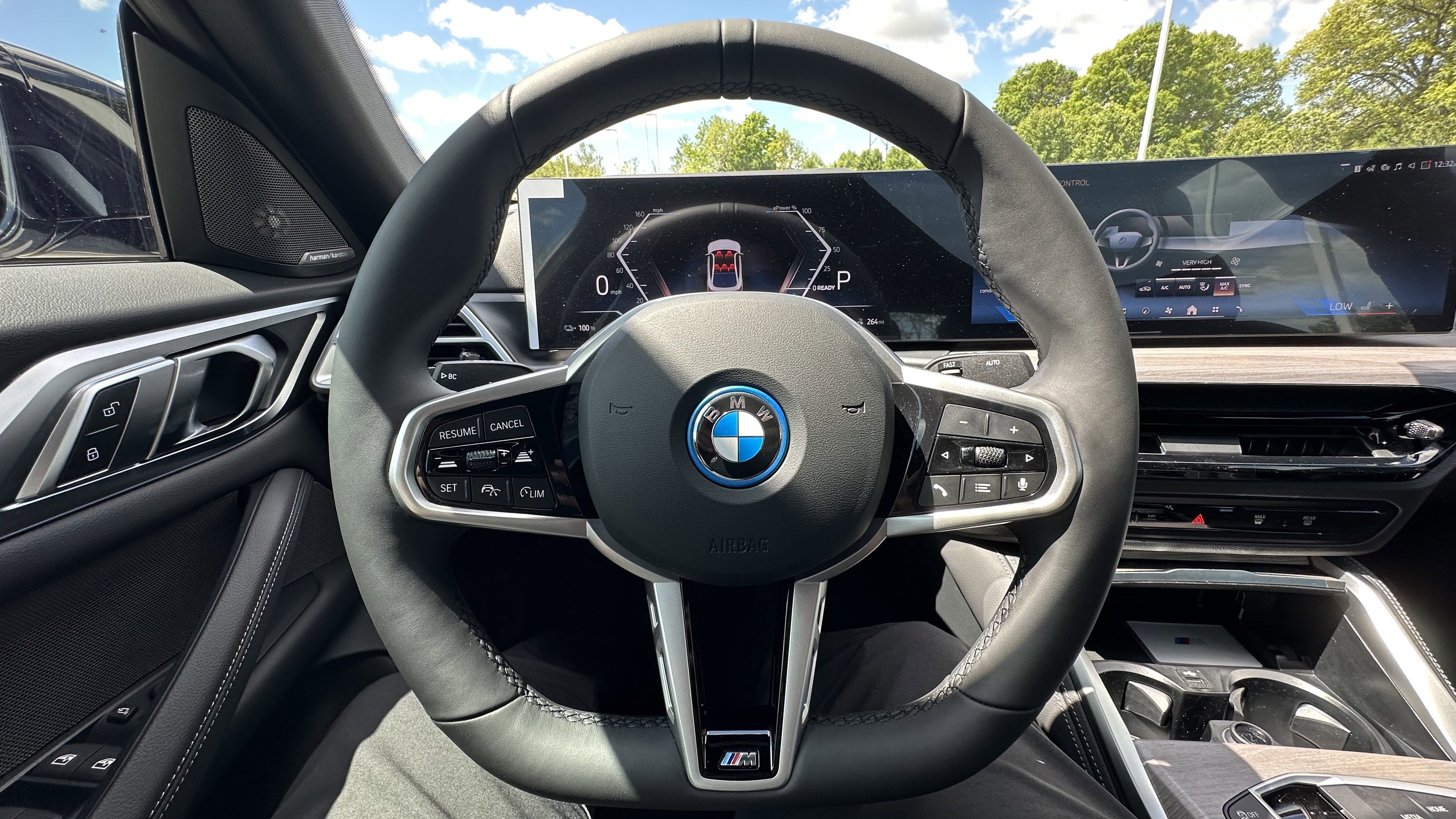 Used 2025 BMW i4 xDrive40i w/ M Sport Package AWD/4WD image 17