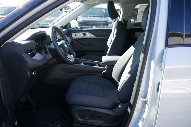 New 2026 Ford Explorer Active image 2