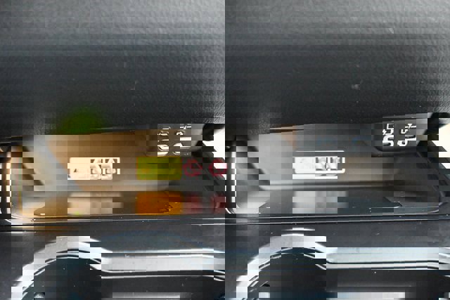 Used 2023 Lexus UX 250h Premium image 30