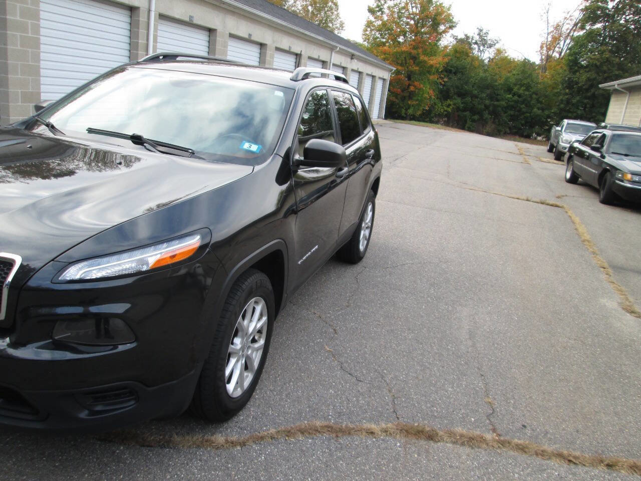 Used 2016 Jeep Cherokee Sport w/ Cold Weather Group image 6