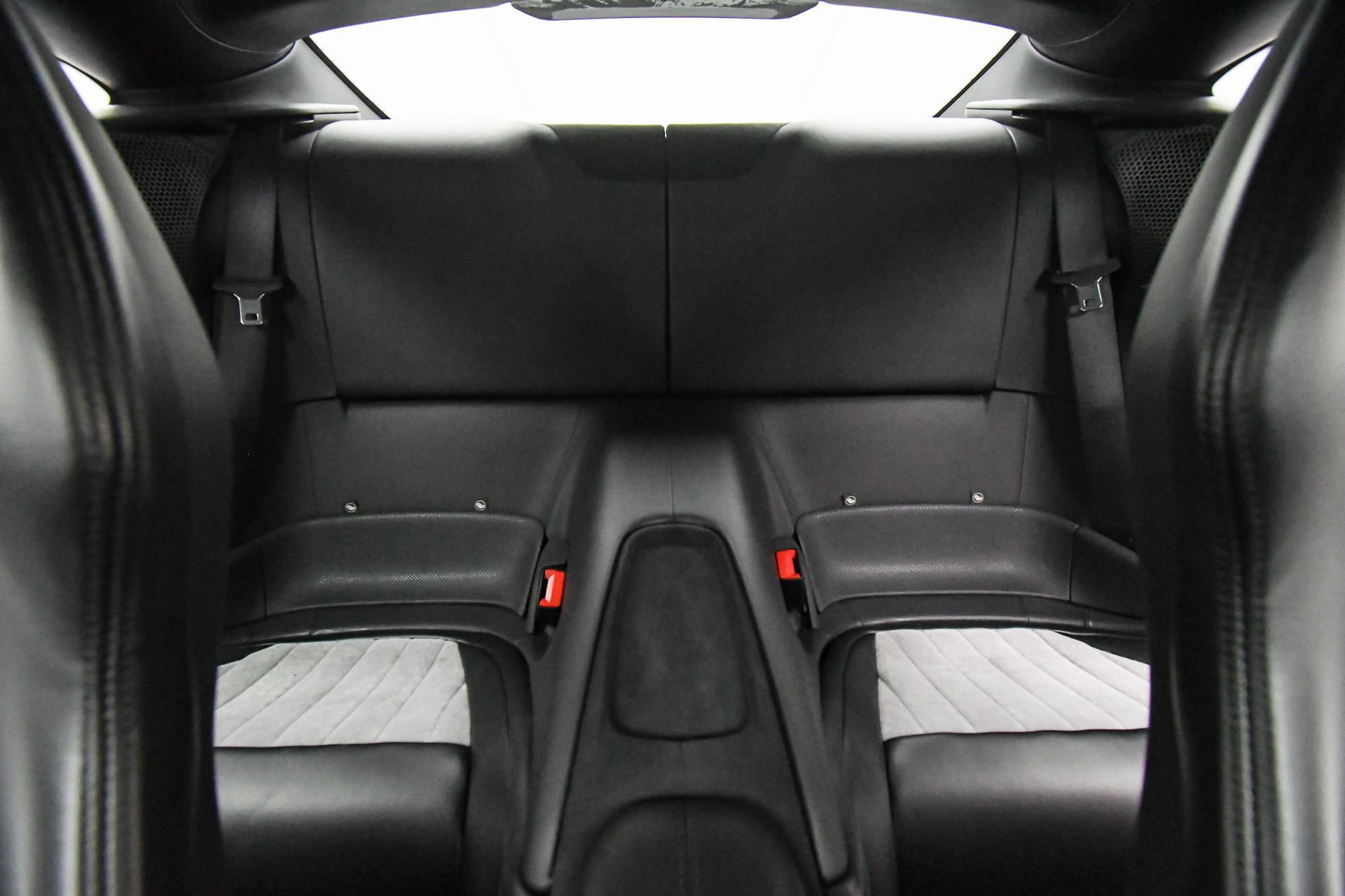 Used 2023 Ferrari Roma image 18