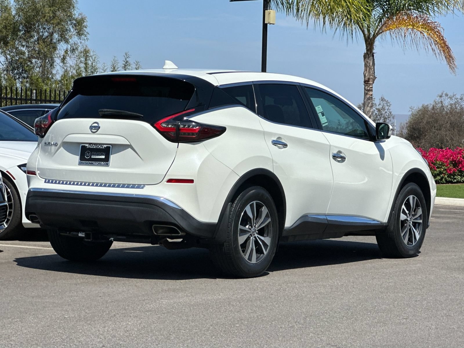 Used 2019 Nissan Murano S w/ Cargo Package FWD image 3