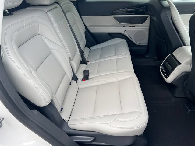 New 2026 Lincoln Nautilus Premier AWD/4WD image 16