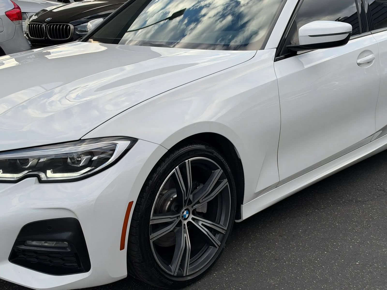 Used 2021 BMW 330i Sedan w/ M Sport Package RWD image 3