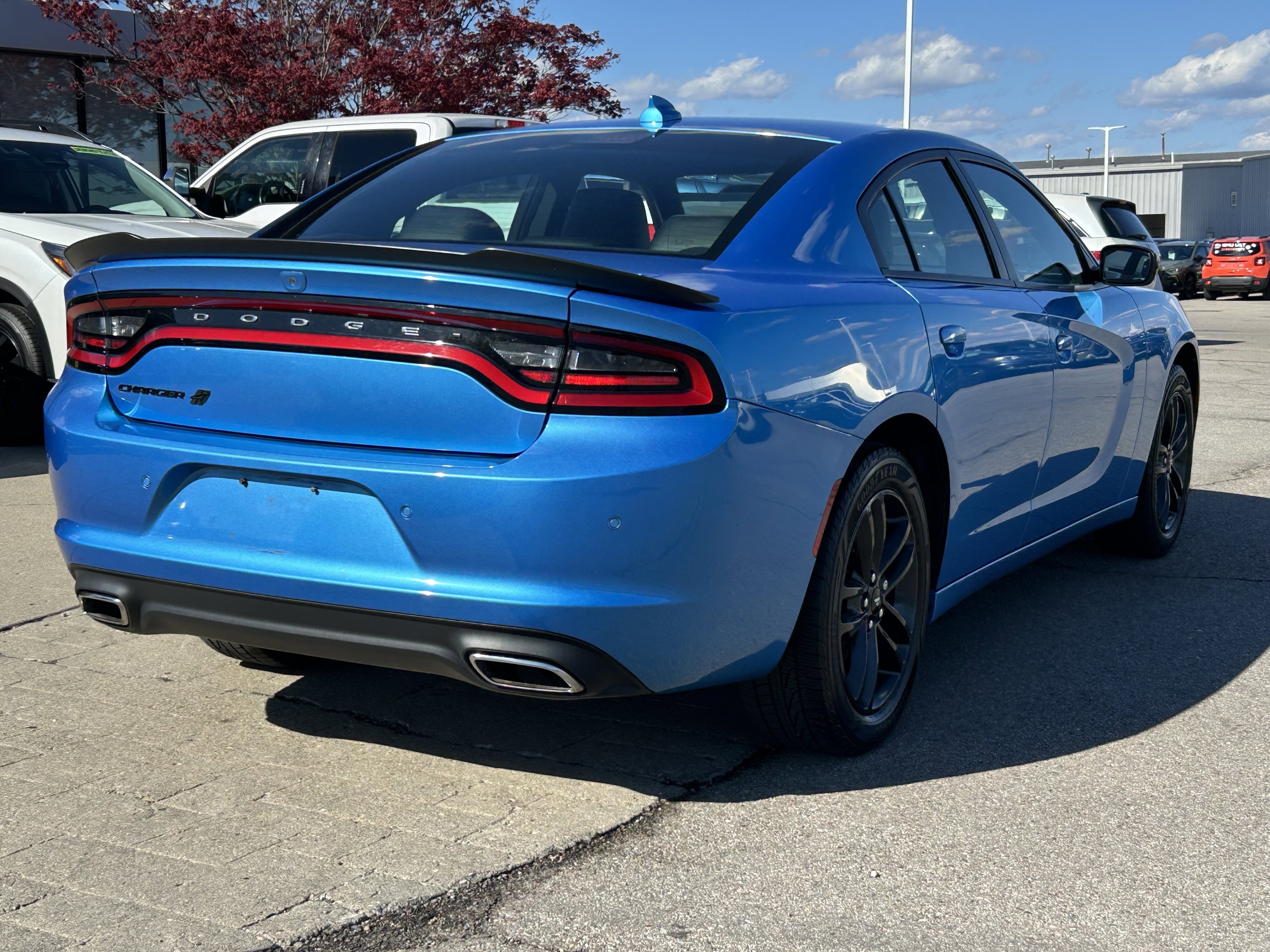Used 2019 Dodge Charger SXT w/ Plus Group image 7