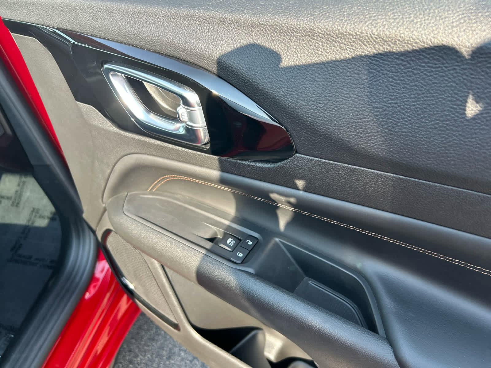 Used 2022 Jeep Compass Limited w/ (RED) Package image 29