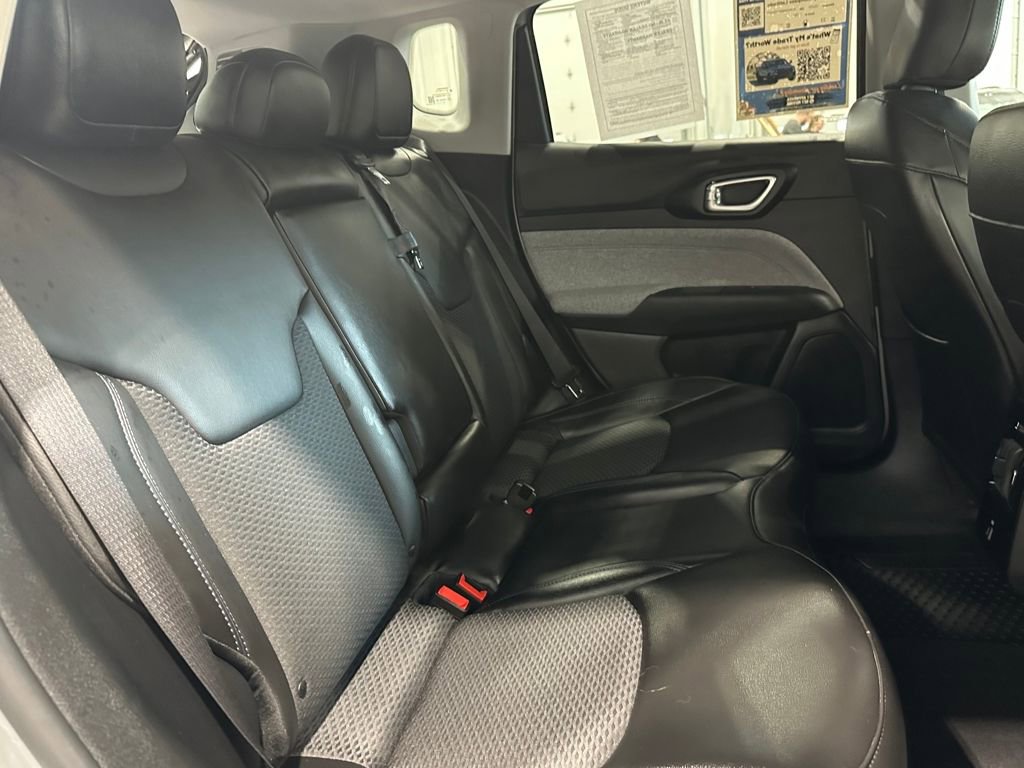 Used 2022 Jeep Compass Latitude w/ Convenience Group image 31