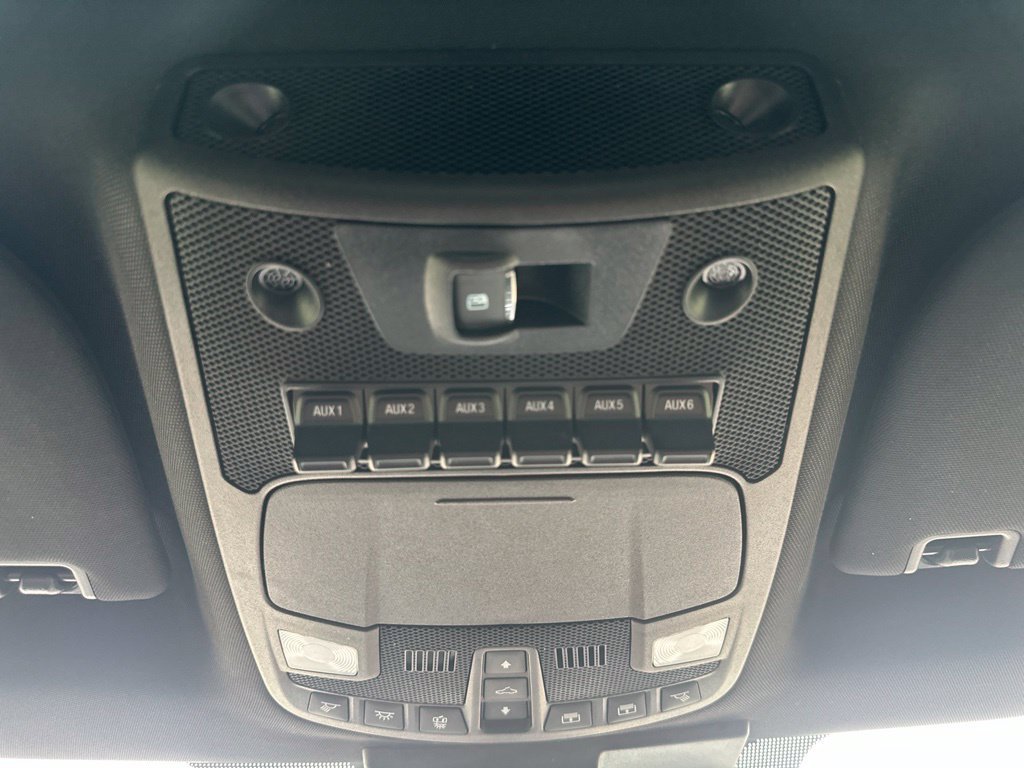 Used 2022 Ford F350 Platinum AWD/4WD image 13