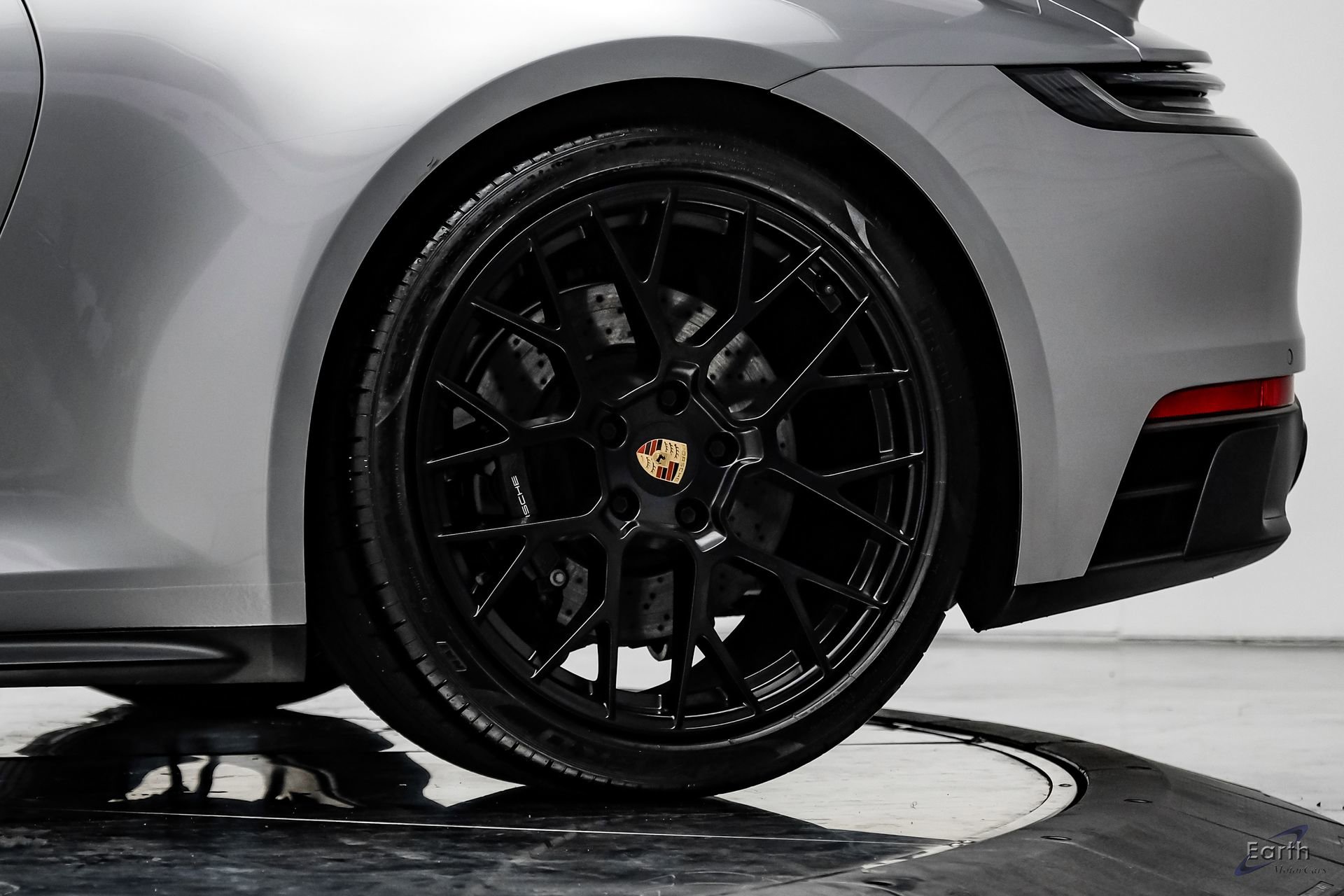 Used 2024 Porsche 911 Carrera GTS RWD image 95