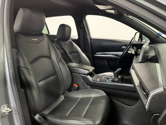 Used 2025 Cadillac XT4 Premium Luxury FWD image 10