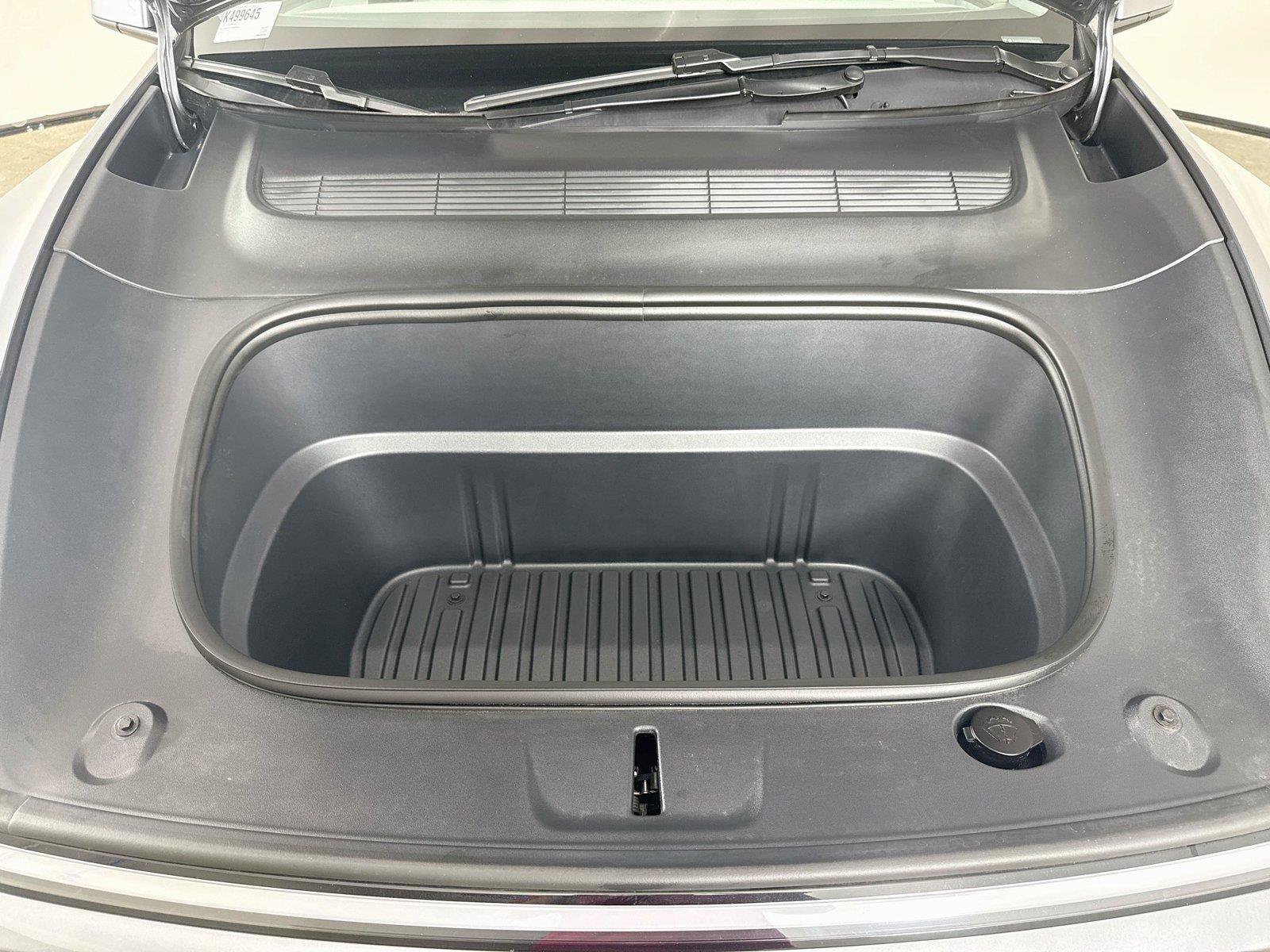 Used 2026 Tesla Model Y Long Range RWD image 35