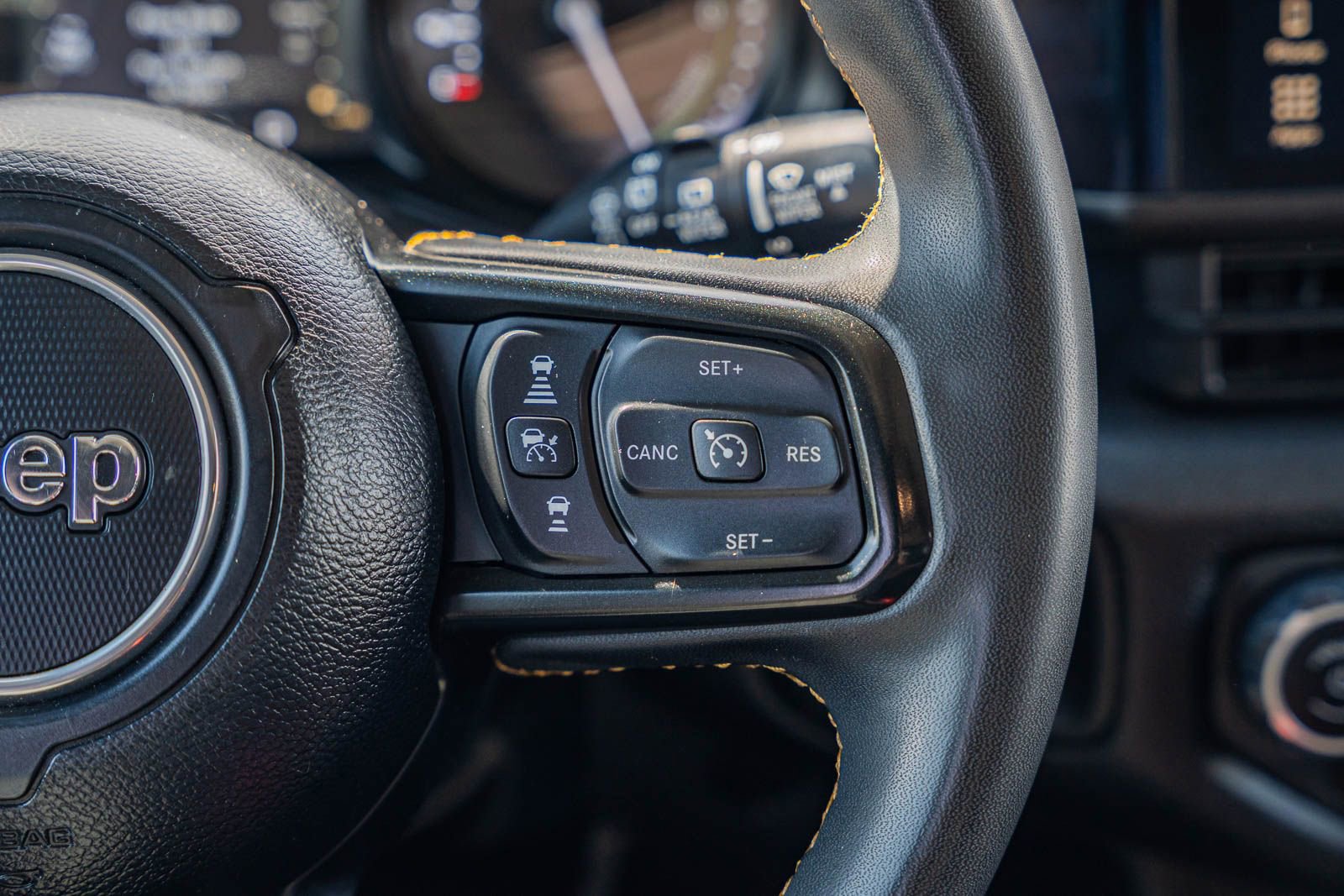 Used 2024 Jeep Wrangler Unlimited w/ Convenience Group image 29