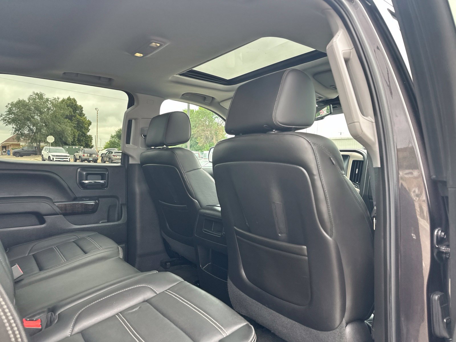 Used 2015 GMC Sierra 1500 Denali AWD/4WD image 31