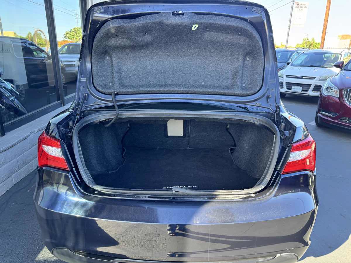 Used 2012 Chrysler 200 Limited FWD image 19